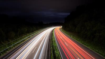 Road lights turn 4k wallpaper