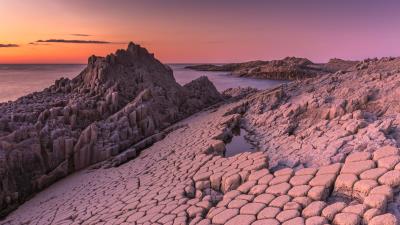 Rocks platform surface 4k wallpaper