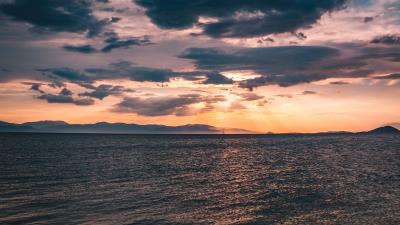 Sea clouds sunlight 4k wallpaper