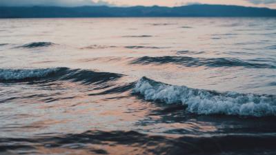 Sea foam waves 4k wallpaper