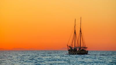 Sea sailing boat sunset 4k wallpaper