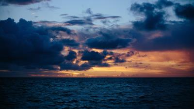 Sea skyline clouds 4k wallpaper