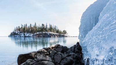 Sea stones ice 4k wallpaper