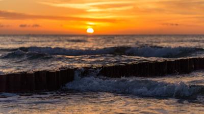 Sea waves surf sunset 4k wallpaper