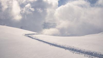 Snow path slope 4k wallpaper