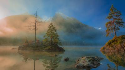 Spruce mountains lake 4k wallpaper