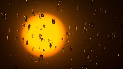 Sun drops glass 4k wallpaper