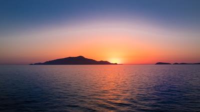 Sunset hills sea 4k wallpaper