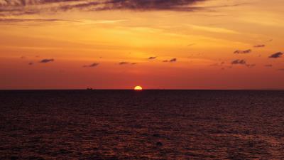 Sunset sun water f 4k wallpaper