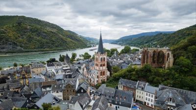 Tower city river 4k wallpaper