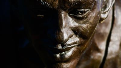 Sculpture face bronze 4k wallpaper