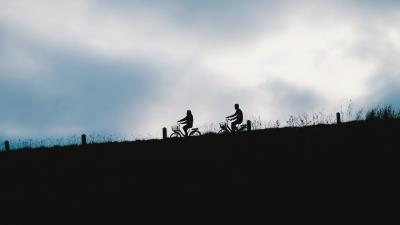 Silhouettes bicycle horizon 4k wallpaper