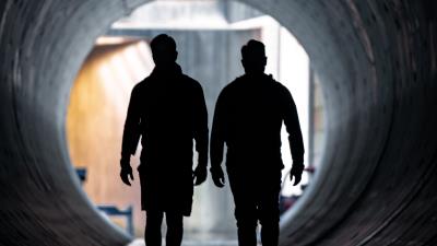 Silhouettes tunnel dark 4k wallpaper