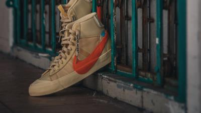 Sneakers fence shoes 4k wallpaper