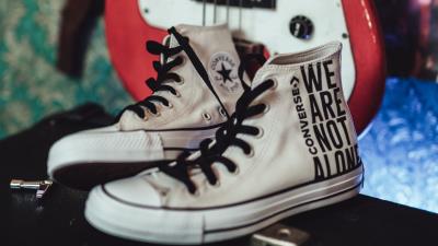 Sneakers shoes guitar 4k wallpaper