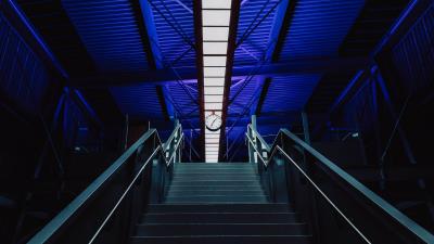 Stairs clock architecture 4k wallpaper