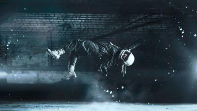 Stuntman fall trick 4k wallpaper