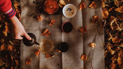 Tea kettle autumn 4k wallpaper