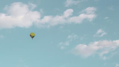 Air balloon sky clouds 4k wallpaper