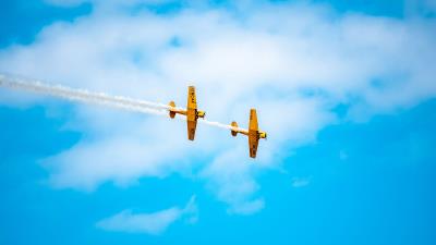 Airplanes airshow trick 4k wallpaper