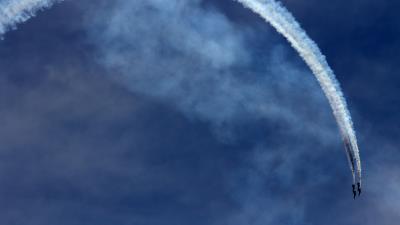 Airplanes sky aerobatics track 4k wallpaper
