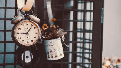 Alarm clock flowers retro 4k wallpaper