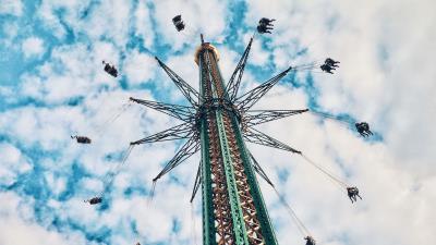 Attraction entertainment adrenaline 4k wallpaper