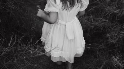 Baby dress bw 4k wallpaper