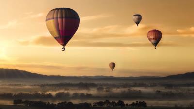 Balloons field fog 4k wallpaper