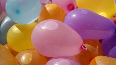 Balloons water colorful 4k wallpaper
