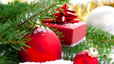 Balls new year song snow needles 4k wallpaper