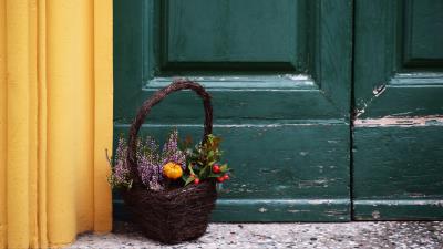 Basket bouquet flowers 4k wallpaper