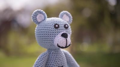 Bear toy knitted 4k wallpaper