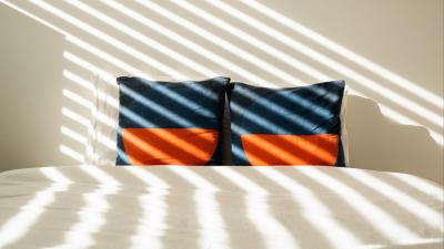 Bed pillows white 4k wallpaper