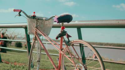 Bicycle bike pink 4k wallpaper