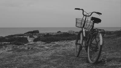 Bicycle bw old 4k wallpaper