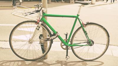 Bicycle street post 4k wallpaper