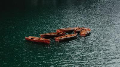 Boats water wavy 4k wallpaper