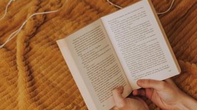 Book hands cup 4k wallpaper