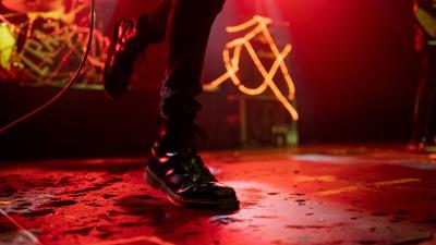 Boots legs neon 4k wallpaper