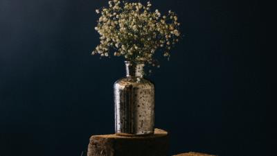 Bouquet flowers vase 4k wallpaper