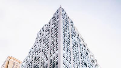 Building corner facade 4k wallpaper