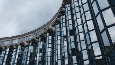 Building facade architecture po 4k wallpaper