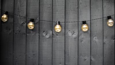 Bulbs garland wooden 4k wallpaper