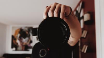 Camera lens man 4k wallpaper