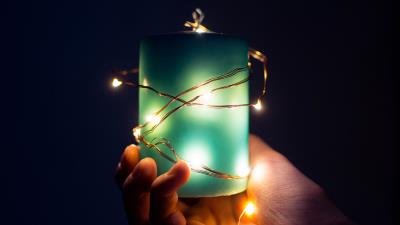 Candle hand wire 4k wallpaper