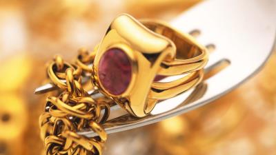 Chain ring gold plu 4k wallpaper