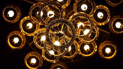 Chandelier light bulbs light 4k wallpaper