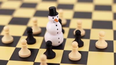 Chess snowman figures 4k wallpaper