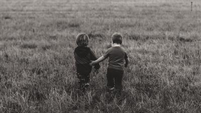 Children couple field walk friendship bw 4k wallpaper